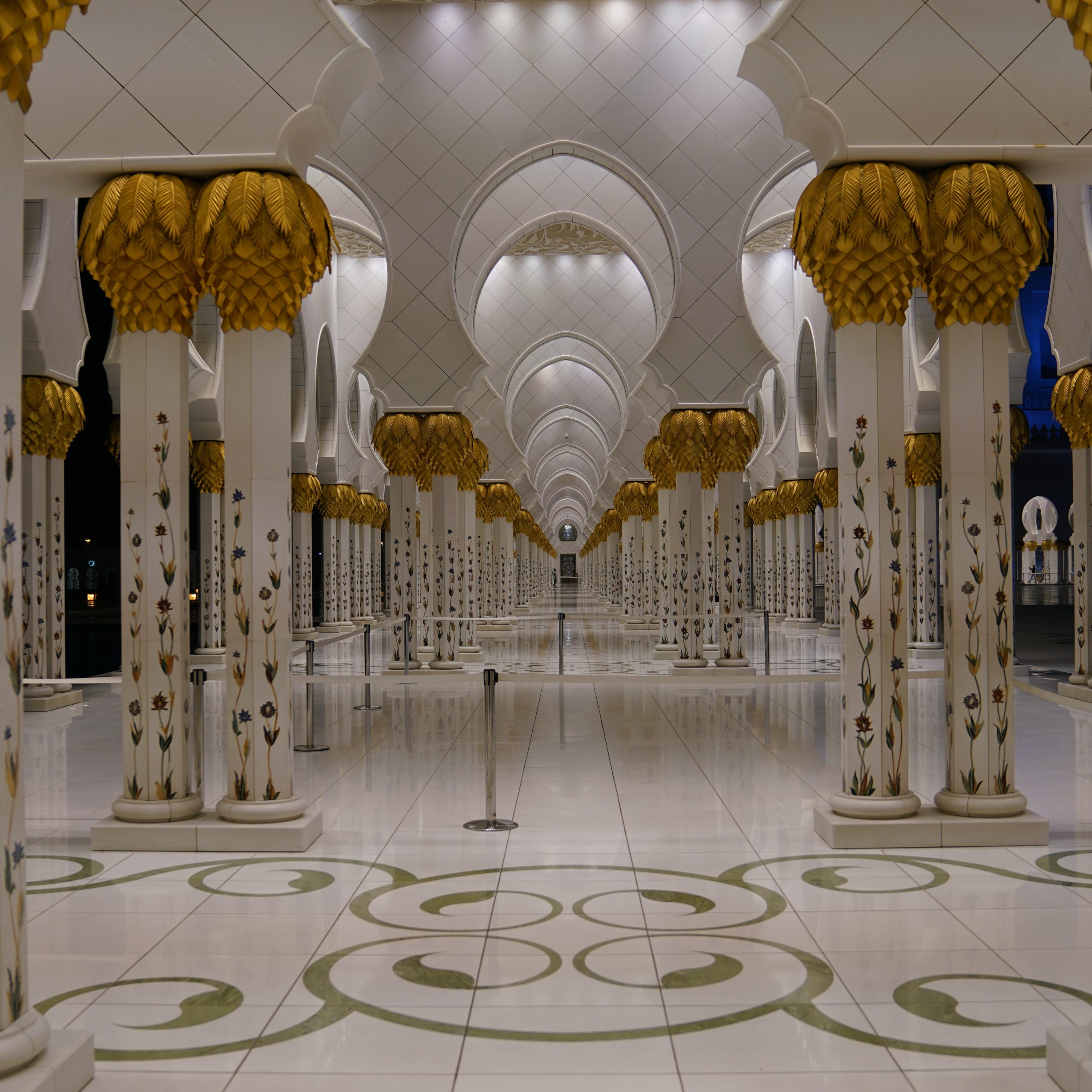 Day 7: Abu Dhabi City Tour with Grand Mosque & Louvre Museum Visit