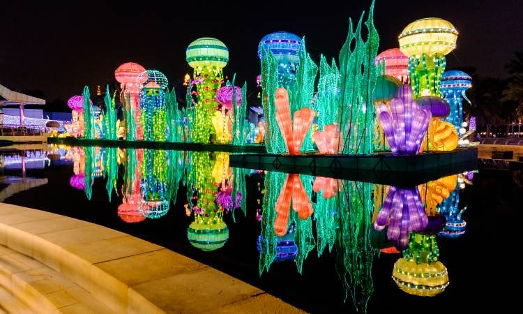 places to visit in dubai at night with family